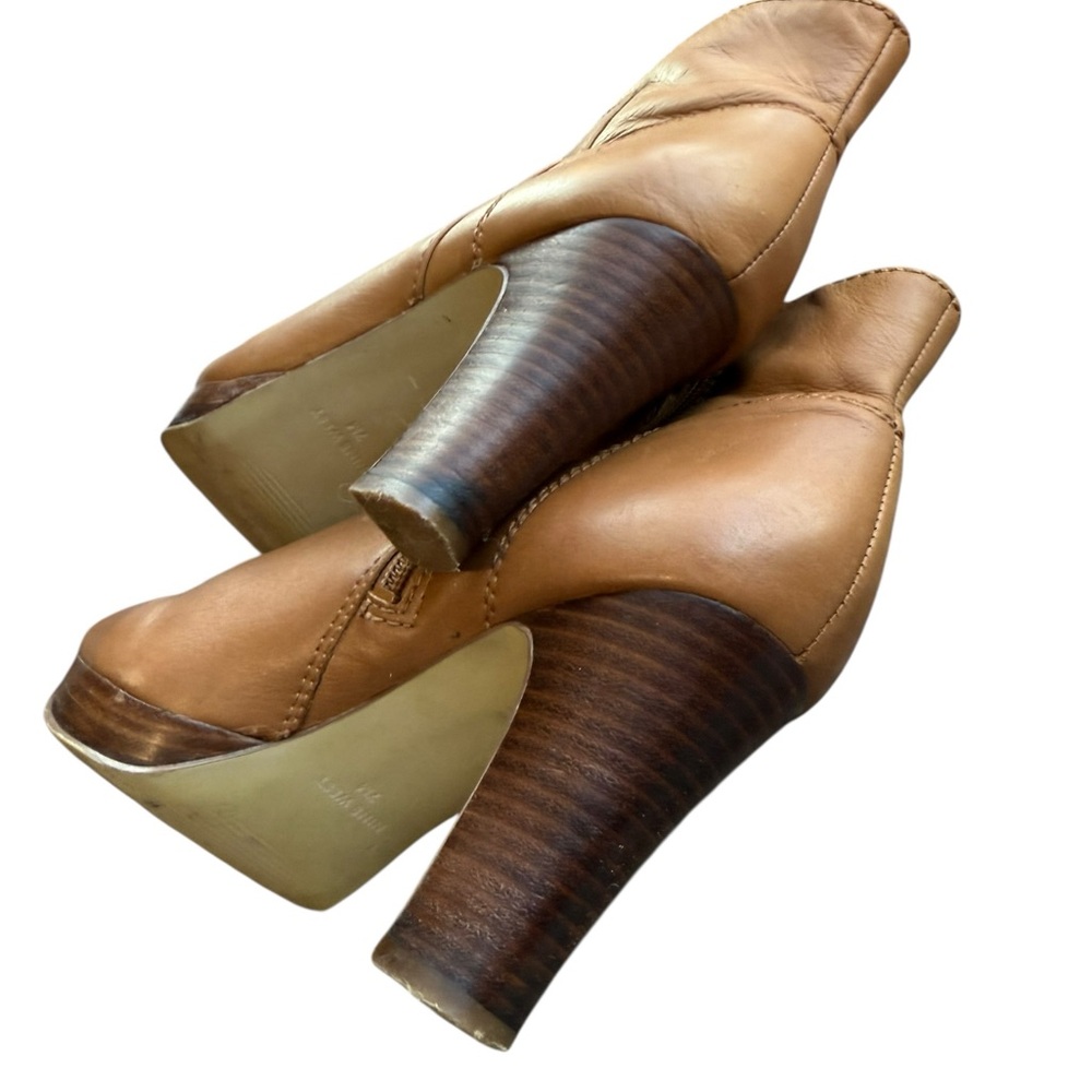 Nine West women’s size 7 camel colored 8 inch side zipper healed boots. - Picture 4 of 8